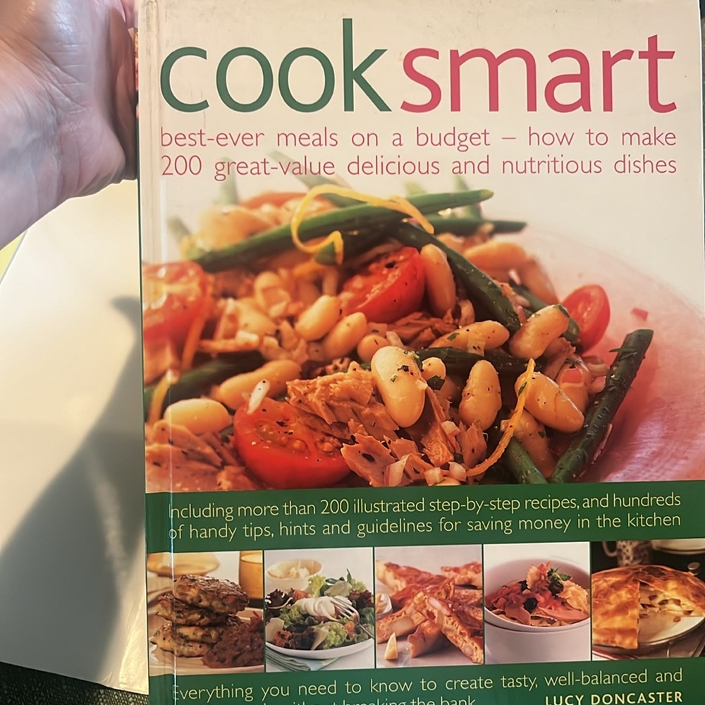 Cook Smart: Best-Ever Meals on a Budget - How to Make 200 Great-Value Delicious